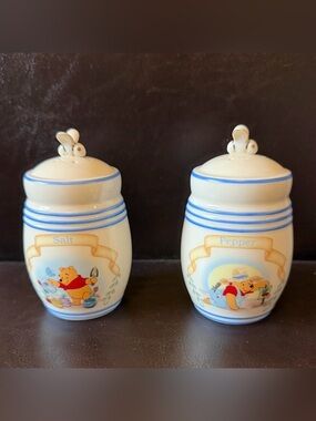 Lenox Disney Winnie the Pooh Salt & Pepper Shakers | Excellent Condition